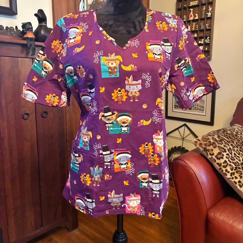 "Scrub H.Q." short sleeve scrub top, M, like new condition